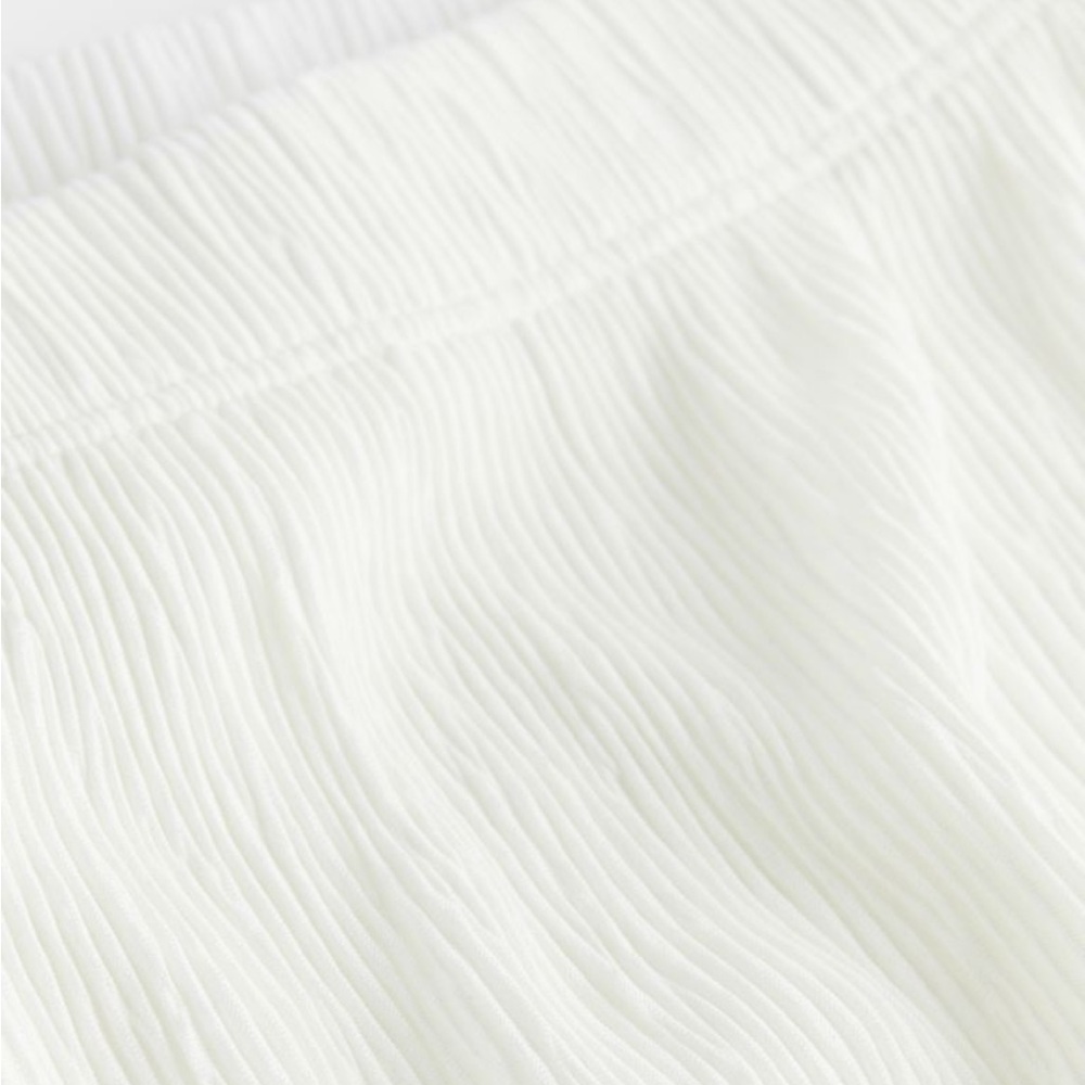 H&M Crinkled Set - Picture 7 of 13